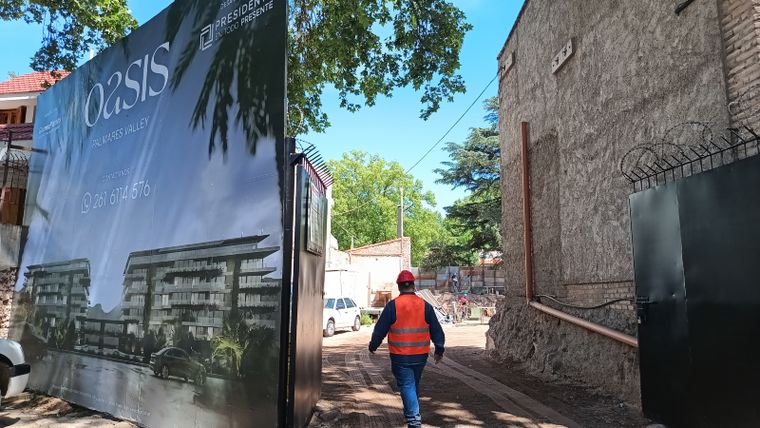 El hotel tendrá 13 pisos. Foto: Walter Moreno/MDZ