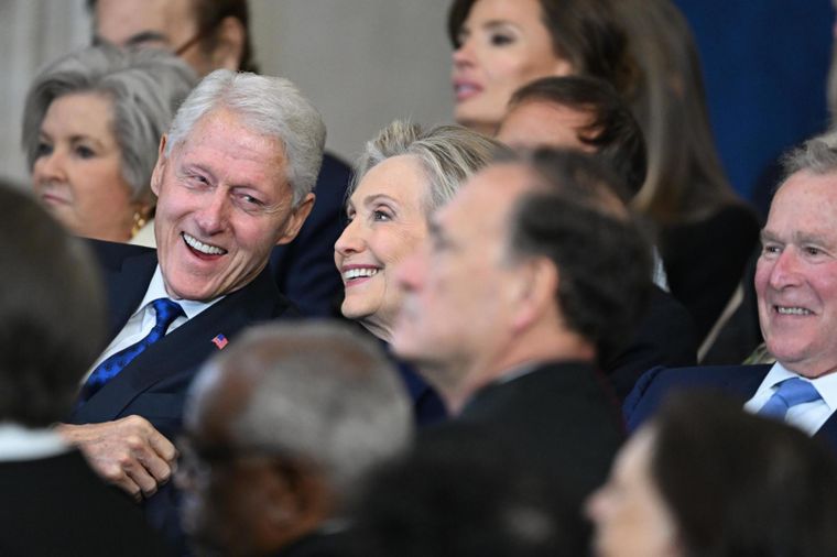 Bill Clinton y Hillary Clinton. Foto Efe