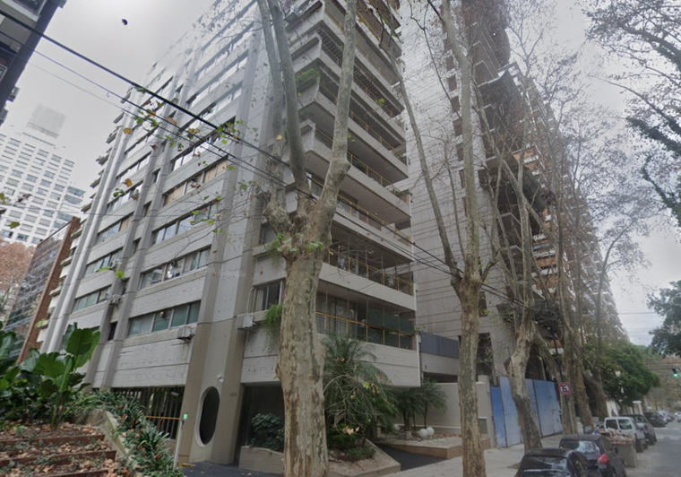 El edificio donde se encuentra el lujoso penthouse.