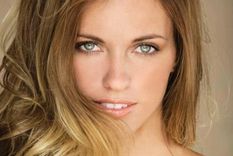 ¡hermosa! rocio guirao diaz cautivo a todos posando de espalda