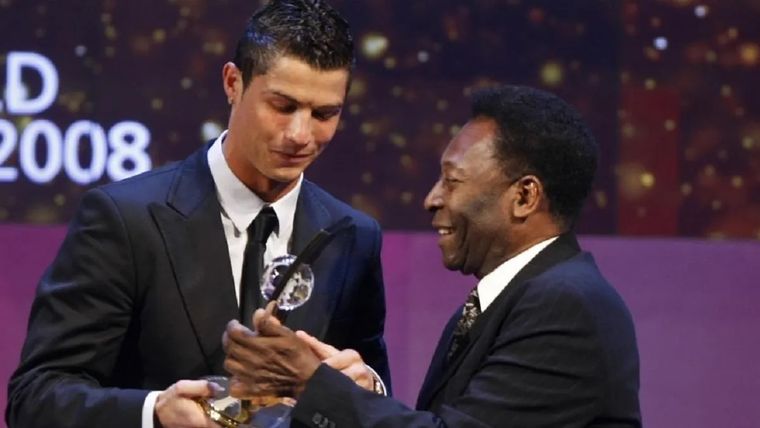Pelé apoyó a Cristiano.