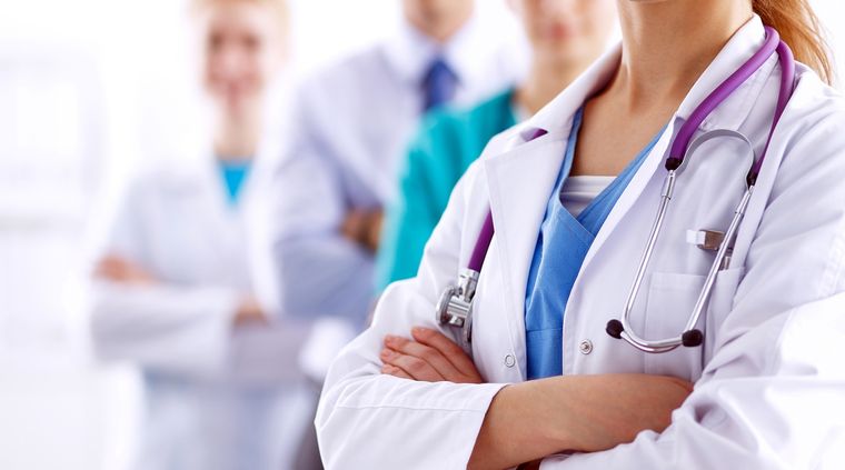 Los médicos oficializaron su decisión de cobrar un extra a partir de este lunes. Foto: Shutterstock