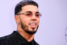 Anuel AA suspendió sus compromisos profesionales debido a su delicado estado de salud.