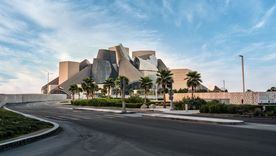 Filial del museo Guggenheim en Abu Dhabi nace como emblema y con raíces en los Emiratos Árabes Unidos: diálogo artístico mundial.