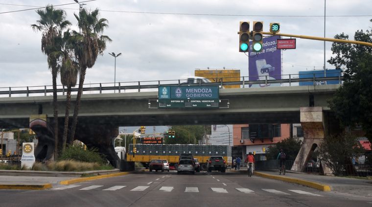 El transporte público se trasladará a las laterales del Acceso Este. El transporte público se trasladará a las laterales del Acceso Este.