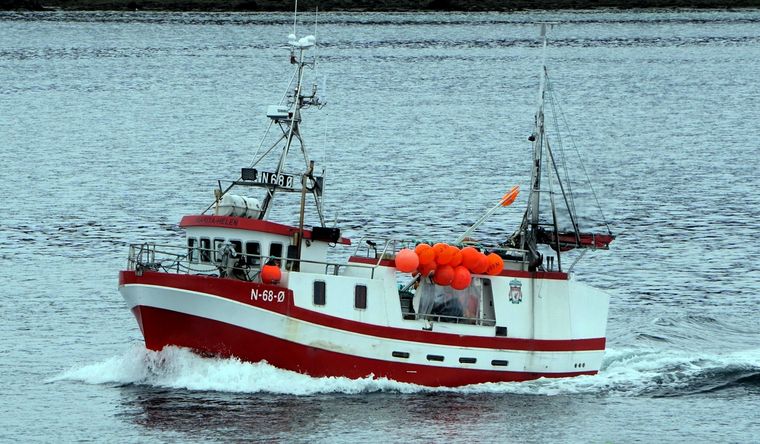 La barcaza de Noruega, antes de encallar. Foto: Patayapic.