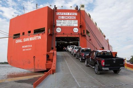 Fuerte freno a las exportaciones de vehículos a Brasil