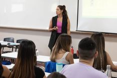 Avanza una decisión de la Dirección General de Escuelas para controlar el presentismo docente.