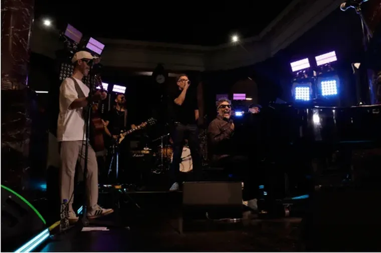 El emotivo concierto que brindó Fito Páez ante la comunidad universitaria y sus allegados. El emotivo concierto que brindó Fito Páez ante la comunidad universitaria y sus allegados.