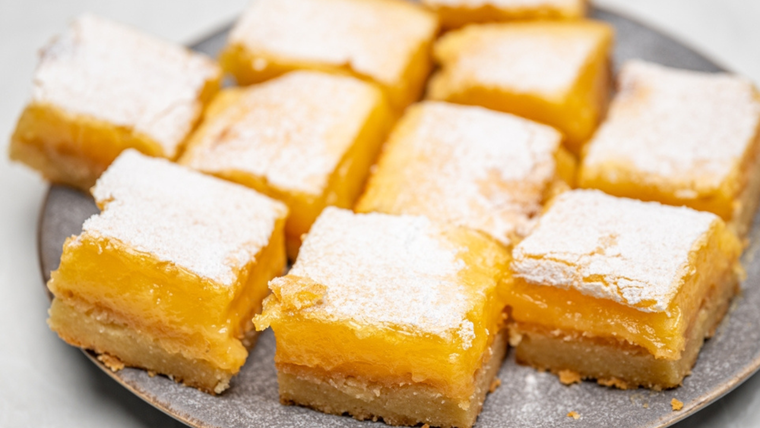 El contraste ácido de la crema de limón es el secreto de la receta de tarta de limón con merengue sin horno. El contraste ácido de la crema de limón es el secreto de la receta de tarta de limón con merengue sin horno.