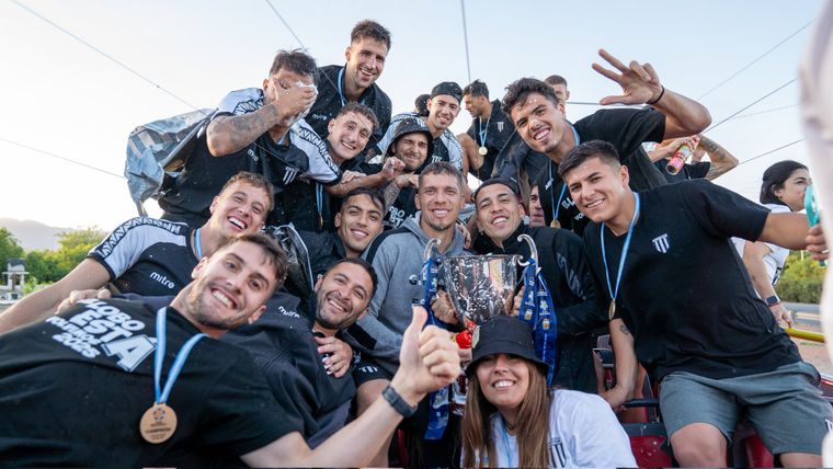 Gimnasia consiguió el ascenso a la Primera División. 