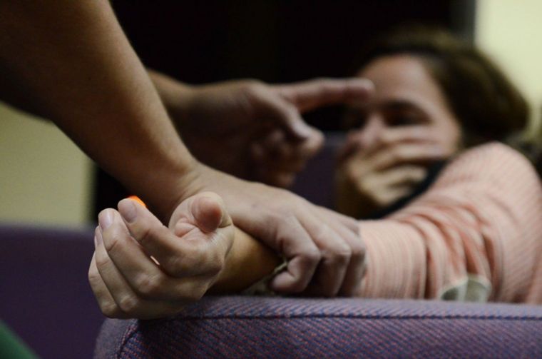 El hombre abusó de las cuatro hijas de su pareja y fue condenado