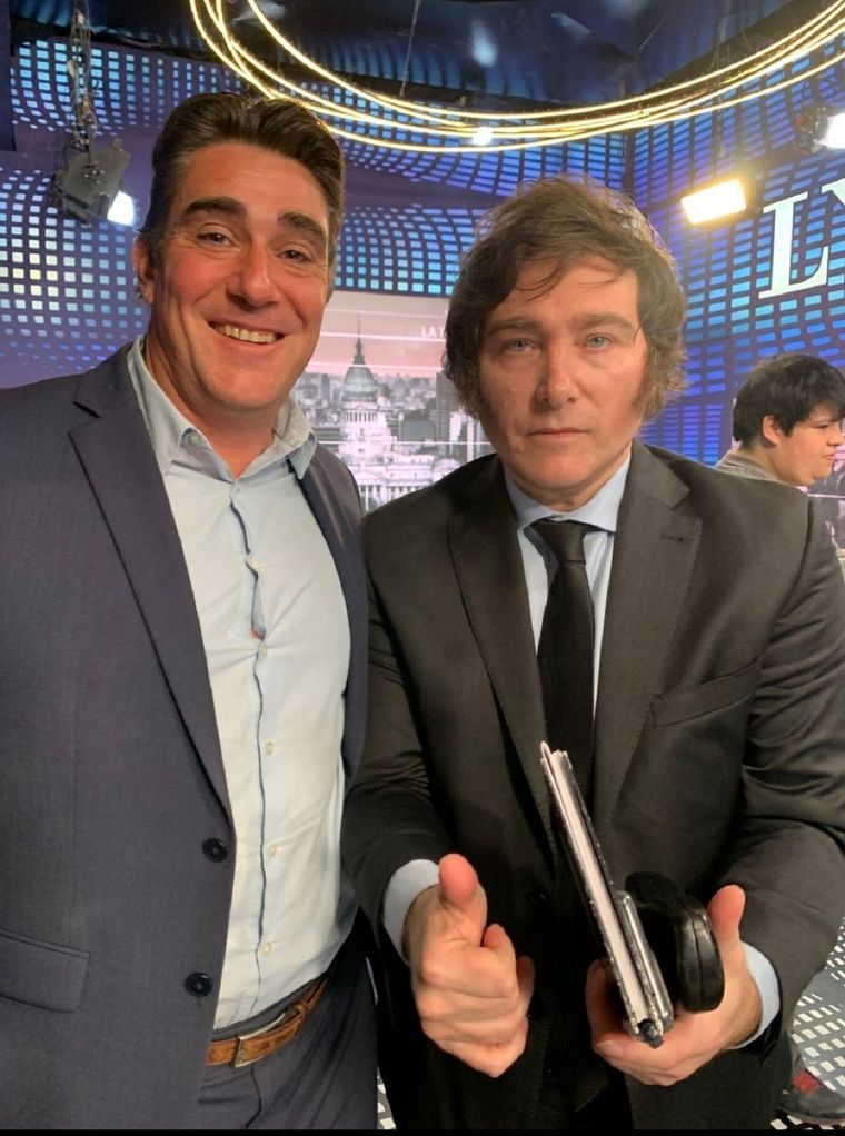 Javier Iguacel salió en defensa de las declaraciones del candidato de La Libertad Avanza, Javier Milei, sobre Margaret Thatcher Foto: X @JavierJiguacel