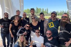 Equipo completo, de disfrute con Las Pastillas del Abuelo. Foto: Gentileza