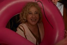En el film, Mari Carmen es una madre con una compulsiva tendencia a la sobreprotección.
