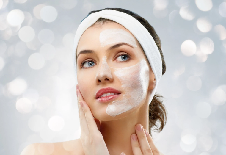 Las manos son una parte del cuerpo muy sensible que debe ser tratada con los productos adecuados. Foto: SiO Beauty