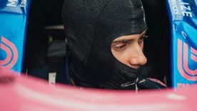 Mal inicio de fin de semana para los Alpine.