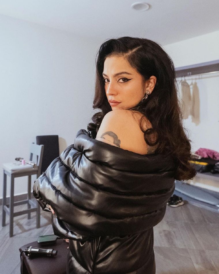 Mon Laferte se convirtió en madre hace poco tiempo.