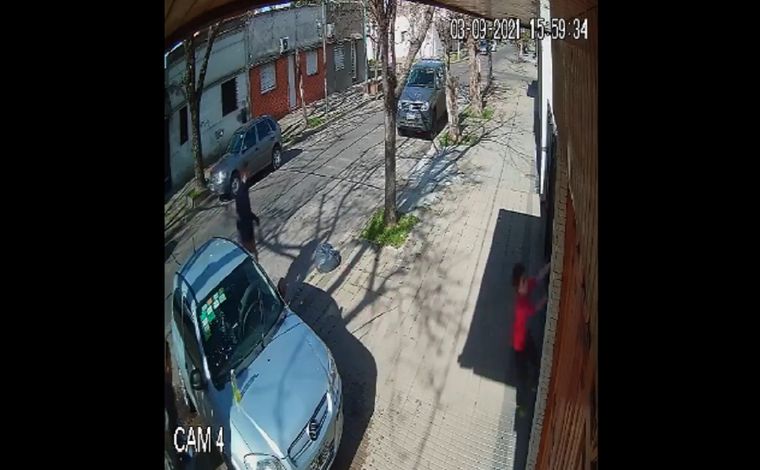 El violento asalto se registró en La Plata.