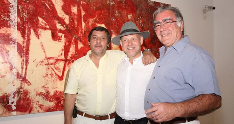 Los grandes amigos de Eduardo Hoffmann también lo acompañaron en la inauguración. Foto: Gentileza