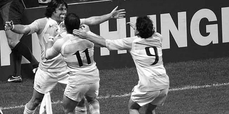 Los Pumas estrenaban vestimenta nueva. Foto: Archivo