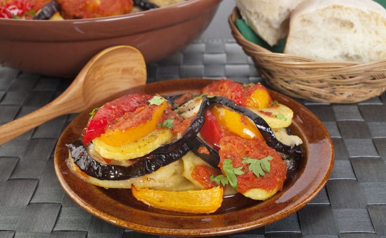 Tumbet mallorquín con berenjena Una receta simple y deliciosa en minutos. Foto: Shutterstock