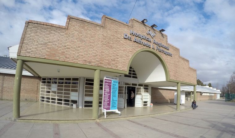 La adolescente fue trasladada al hospital Perrupato.&nbsp;