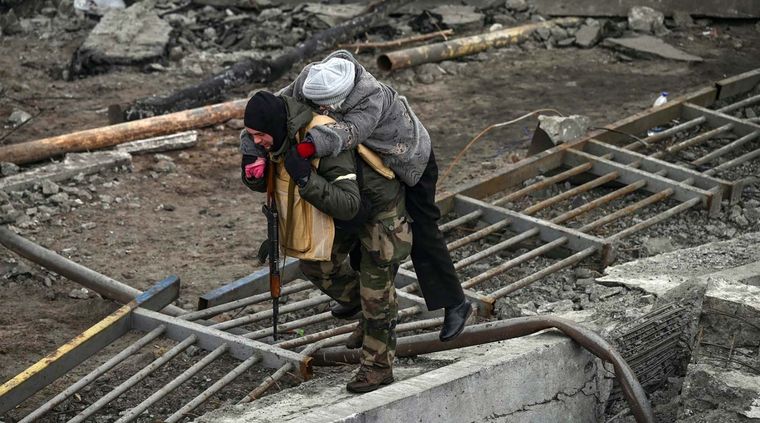 La situación de los civiles en Ucrania es dramática. Foto: TELAM