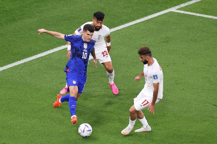 Pulisic, la gran figura de Estados Unidos, le está dando la clasificación a su selección ante Irán. Foto: EFE