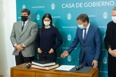 MDZol | El momento de la jura de María Teresa Day.