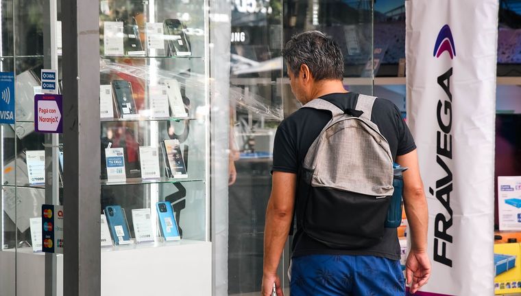 comercio comercios compras bajo consumo consumidores compradores rebajas precios inflacion (5).jpg