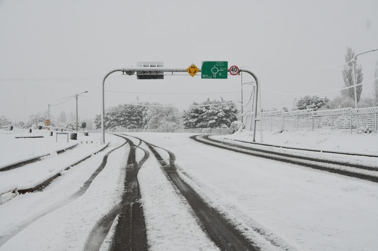 Este viernes gran parte de Mendoza apareció cubierta de blanco Foto: ALF PONCE MERCADO / MDZ