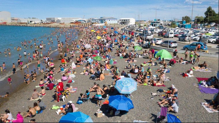 Comodoro Rivadavia despliega una propuesta turística renovada para este verano que combina experiencias en el mar, cultura y gastronomía.