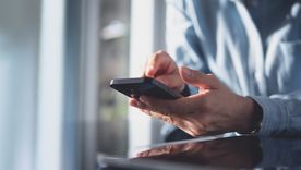 Activar el pack de roaming en tu celular en el exterior. Activar el pack de roaming en tu celular en el exterior.