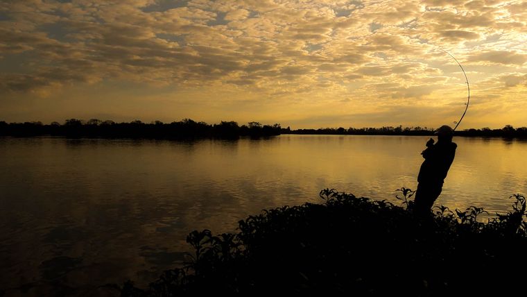 El paisaje ribereño forma parte esencial de la identidad del pueblo y su vínculo con el río. El paisaje ribereño forma parte esencial de la identidad del pueblo y su vínculo con el río.