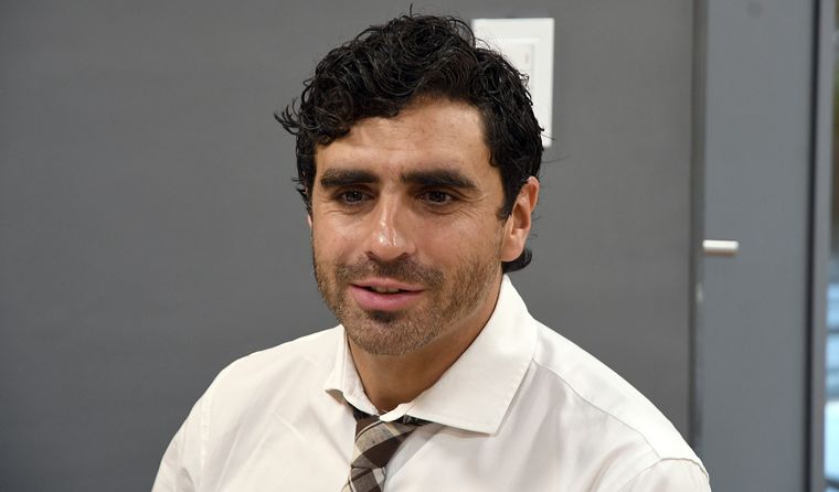 Natalio Mema en los estudios de MDZ Radio para hablar sobre las obras públicas financiadas con fondos del resarcimiento histórico.