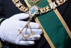 Por qué el nuevo gobierno de Italia no acepta masones (y qué tienen que ver una logia clandestina y la mafia en esa decisión)