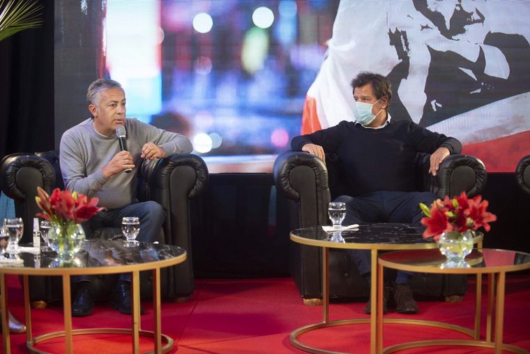 Cornejo y Facundo Manes en la reunión con la UCR. Foto: Twitter Alfredo Cornejo.