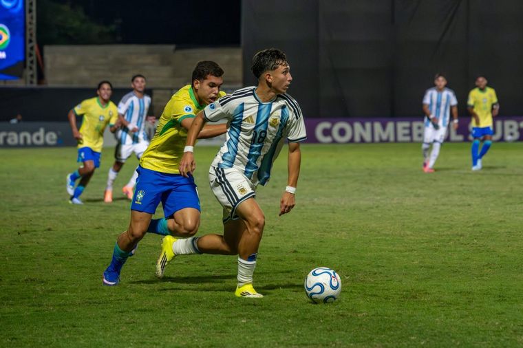 Tropezón para Argentina Sub 17: cayó 3-0 ante Brasil en el clásico sudamericano.