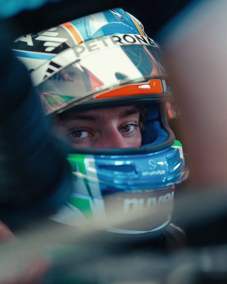 Kimi Antonelli, el líder más joven de la F1. Kimi Antonelli, el líder más joven de la F1.