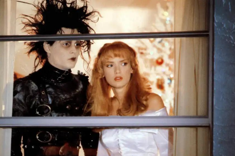 JOHNNY DEPP Y WINONA RYDER ERAN LAS ESTRELLAS DEL MOMENTO. SE CONVIRTIERON RÁPIDAMENTE EN LA PAREJA MÁS QUERIDA.