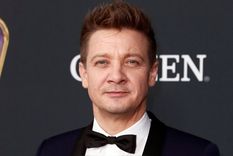 Foto: https://rpp.pe/famosos/celebridades/jeremy-renner-comparte-un-video-desde-el-hospital-un-dia-en-la-uci-no-muy-bueno-noticia-1458140