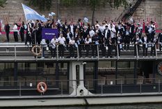 La delegación nacional se presentó en tierras galas. Foto: EFE La delegación nacional se presentó en tierras galas. Foto: EFE