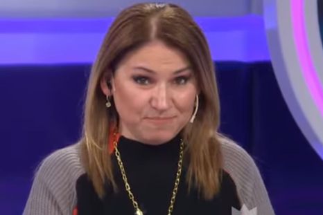 La panelista redobló la apuesta contra la conductora de canal América. La panelista redobló la apuesta contra la conductora de canal América.