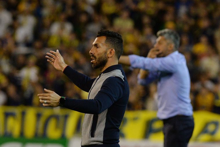Carlos Tevez, durante el duelo ante Unión. Foto: Télam