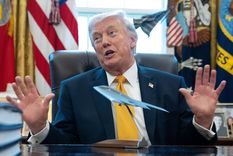 Donald Trump no ha dudado en cargar contra el papa León XIV. Foto Efe