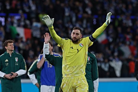 Italia y Bosnia definen en Zenica un cupo rumbo al Mundial 2026. Italia y Bosnia definen en Zenica un cupo rumbo al Mundial 2026.