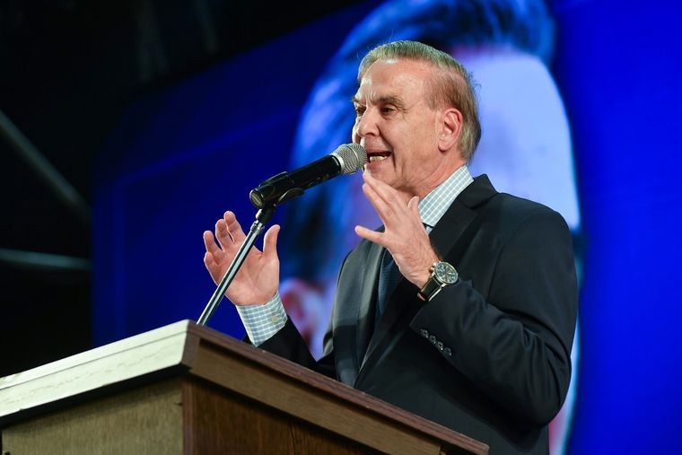 El precandidato presidencial participó de una actividad universitaria y rechazó la posibilidad de una dolarización en el país. Foto: Noticias Argentinas