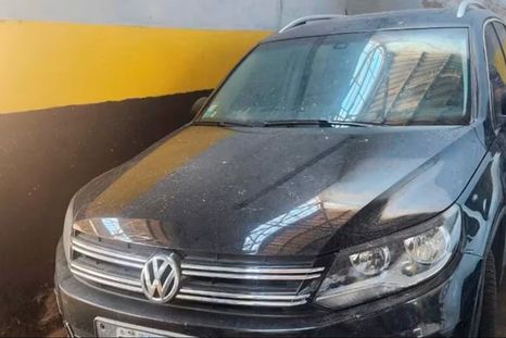 Un procedimiento policial realizado en pleno centro de la ciudad de Córdoba derivó en el hallazgo de una suma millonaria dentro de una camioneta. Foto: gentileza El Doce