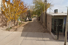 Entrada a la calle Astorga, donde se desató el incendio en tres departamentos. Entrada a la calle Astorga, donde se desató el incendio en tres departamentos.